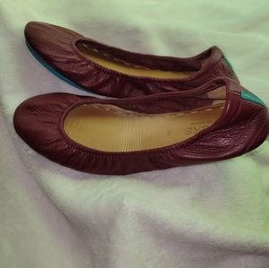 Burgundy Tieks, size 8